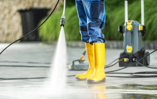 Best Deck Pressure Washing  in East Northport, NY